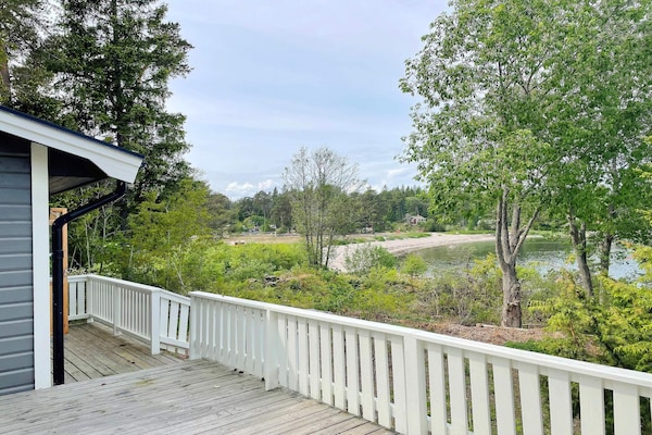 Foto van Cottage met uitzicht op zee en sauna - Vakantiehuis in VÄDDÖ - WaterView