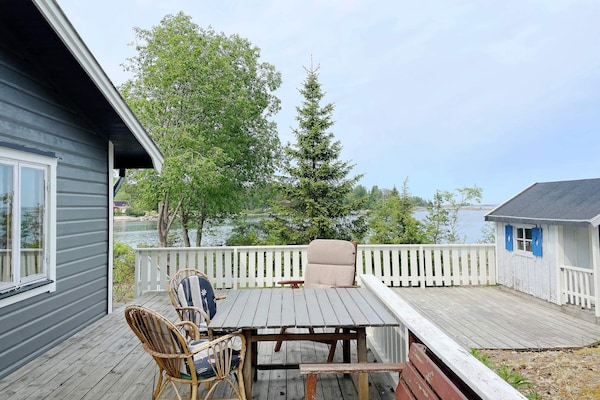Foto van Cottage met uitzicht op zee en sauna - Vakantiehuis in VÄDDÖ - Outdoor