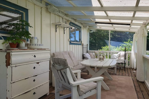 Foto van Huis met gastenverblijf en tuin - Vakantiehuis in Fågelmara - Outdoor