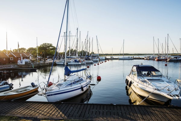 Foto van Huis met gastenverblijf en tuin - Vakantiehuis in Fågelmara - Outdoor