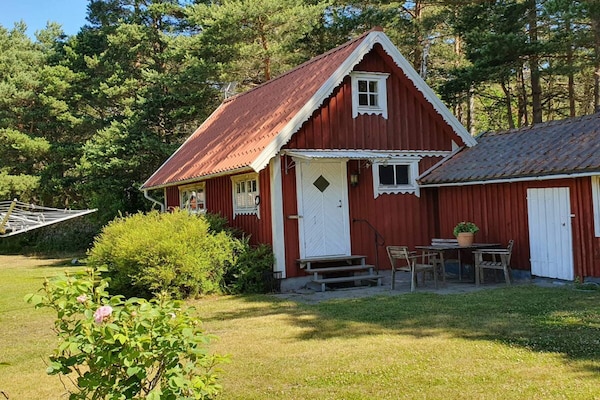 Foto van Huis met gastenverblijf en tuin - Vakantiehuis in Fågelmara - Outdoor
