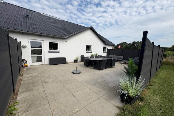 Foto van Luxe vakantiehuis in Henne - Vakantiehuis in Henne - View