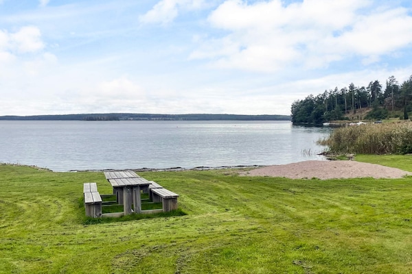 Foto van Villa in de archipel met zwembad en terras - Vakantiehuis in GAMLEBY - Untagged
