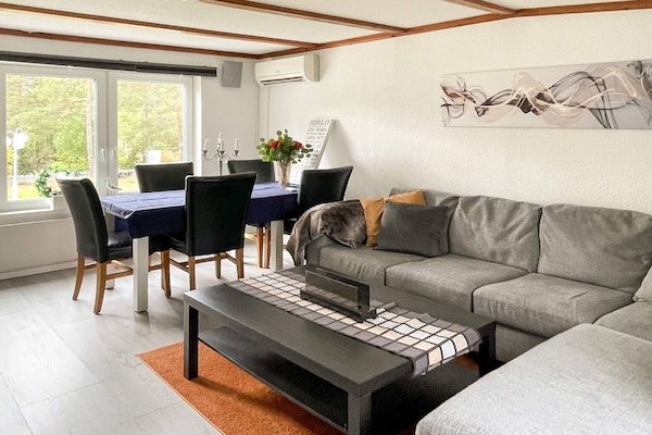 Foto van Villa in de archipel met zwembad en terras - Vakantiehuis in GAMLEBY - Indoor