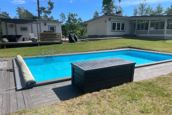 Foto van Villa in de archipel met zwembad en terras - Vakantiehuis in GAMLEBY - Outdoor