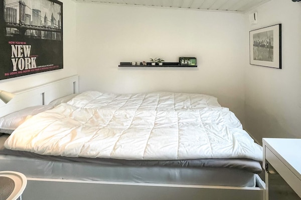 Foto van Villa in de archipel met zwembad en terras - Vakantiehuis in GAMLEBY - Indoor