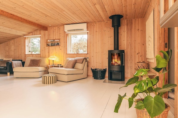 Foto van Kusthut met hottub - Vakantiehuis in Hals - Indoor