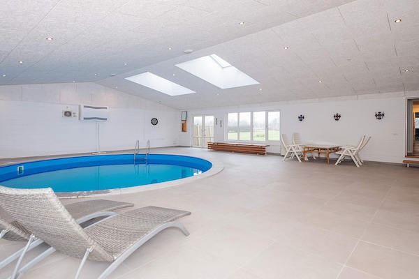Foto van 4 sterren vakantie huis in Allingåbro - Vakantiehuis in Allingåbro - Pool