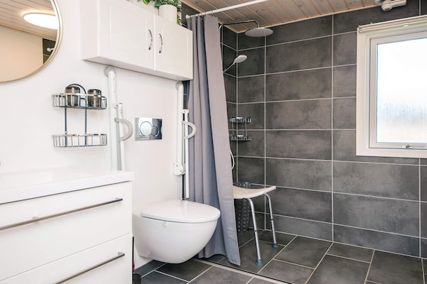 Foto van Huis met houtkachel en aanbouw - Vakantiehuis in Hemmet - Indoor