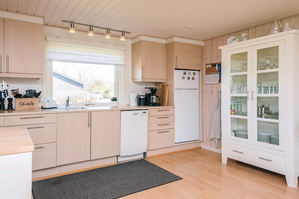 Foto van Huis met houtkachel en aanbouw - Vakantiehuis in Hemmet - Indoor