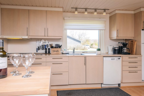 Foto van Huis met houtkachel en aanbouw - Vakantiehuis in Hemmet - Indoor