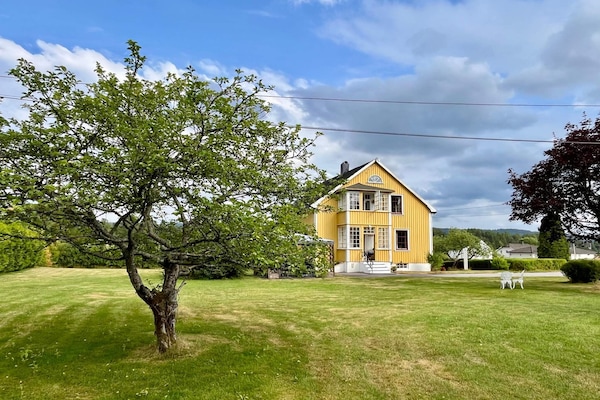 Foto van 4 sterren vakantie huis in Hornnes - Vakantiehuis in Hornnes - Outdoor
