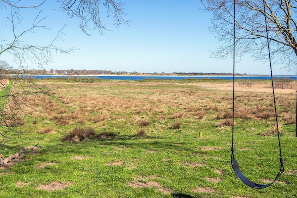 Foto van Ontspanning met bubbelbad in de buitenlucht - Vakantiehuis in Haderslev - WaterView