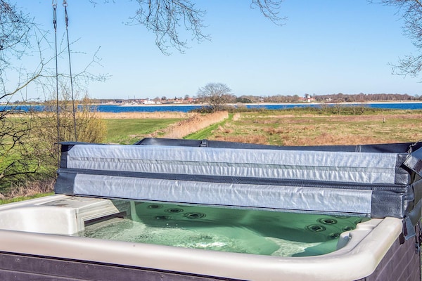 Foto van Ontspanning met bubbelbad in de buitenlucht - Vakantiehuis in Haderslev - Spa