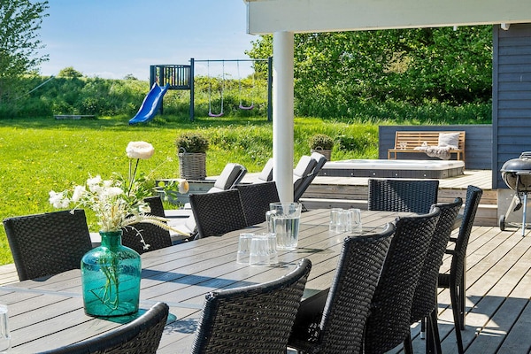 Foto van Luxe Zwembad Retreat -- By Traum Ferienwohnungen - Vakantiehuis in Vejby - View