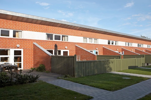 Foto van 4 persoons vakantie huis op een vakantie park in Hemmet - Outdoor