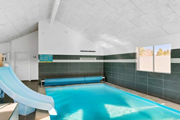 Foto van Luxe vakantieverblijf met zwembad - Vakantiehuis in Frederiksværk - Pool