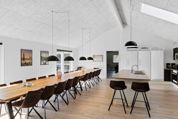 Foto van Luxe vakantieverblijf met zwembad - Vakantiehuis in Frederiksværk - Indoor