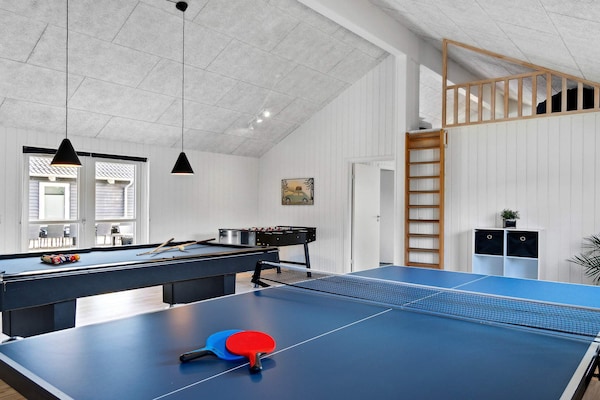 Foto van Luxe vakantieverblijf met zwembad - Vakantiehuis in Frederiksværk - Untagged