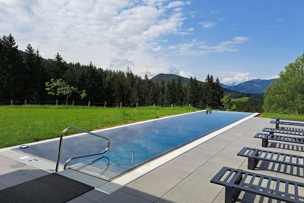 Foto van Apartment met infinity pool - Vakantiehuis in St. Martin am Tennengebirge - PoolOfHouse