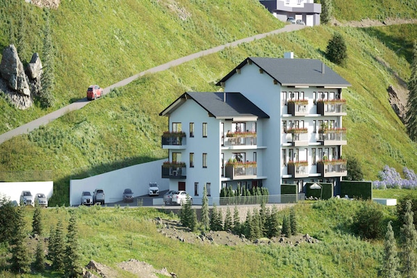 Foto van Apartment met infinity pool - Vakantiehuis in St. Martin am Tennengebirge - ExteriorSummer