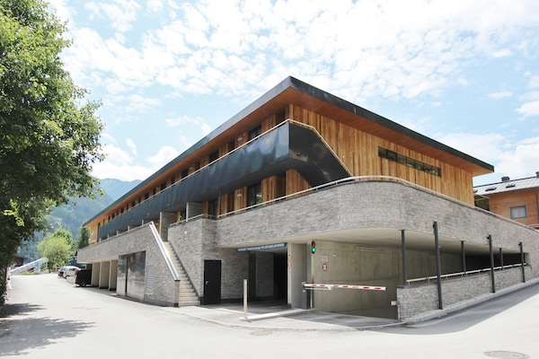 Foto van Appartement in Neukirchen bij Skilift - Vakantiehuis in Neukirchen am Großvenediger - ExteriorSummer
