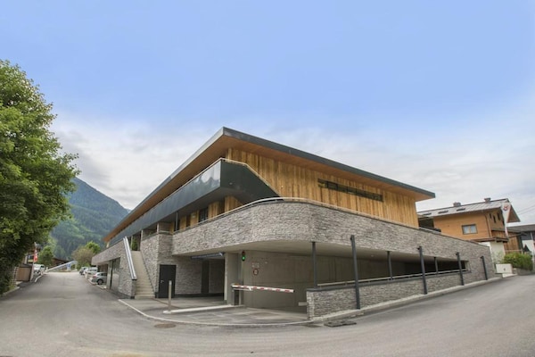 Foto van Alpenappartement bij de skilift voor 8 personen - Vakantiehuis in Neukirchen am Großvenediger - ExteriorSummer