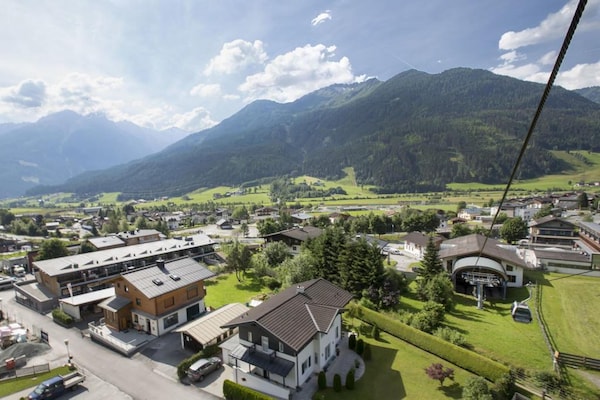 Foto van Alpenappartement bij de skilift voor 8 personen - Vakantiehuis in Neukirchen am Großvenediger - ExteriorSummer