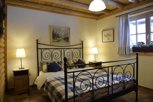Foto van Hut in Seefeld bij Skiliften & Bergen - Vakantiehuis in Seefeld in Tirol - BedRoom