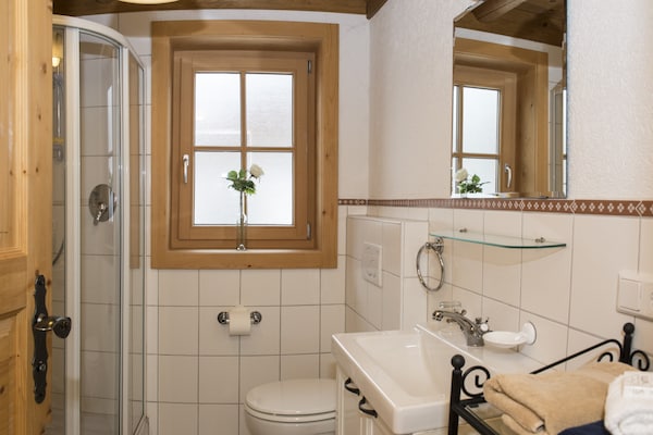 Foto van Hut in Seefeld bij Skiliften & Bergen - Vakantiehuis in Seefeld in Tirol - BathRoom