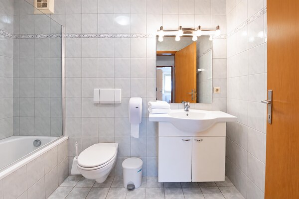 Foto van Appartement vlakbij het meer - Vakantiehuis in Achenkirch - BathRoom