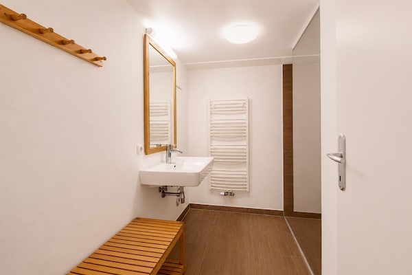 Foto van Gezellig boschalet met uitzicht op de bergen - Vakantiehuis in Wörgl Boden - Hopfgarten - BathRoom