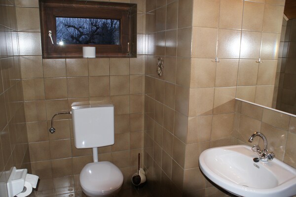 Foto van Vakantiehuis Bodensdorf bij Ski en Meer - Vakantiehuis in Bodensdorf am Ossiachersee - BathRoom