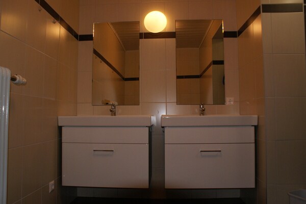 Foto van Vakantiehuis Bodensdorf bij Ski en Meer - Vakantiehuis in Bodensdorf am Ossiachersee - BathRoom