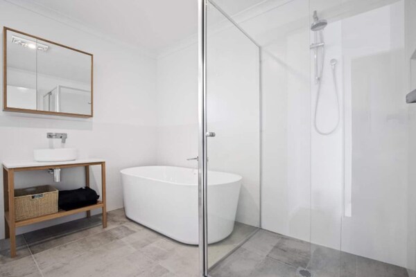 Foto van 3-slaapkamer kustverblijf met directe toegang tot het strand - BathRoom