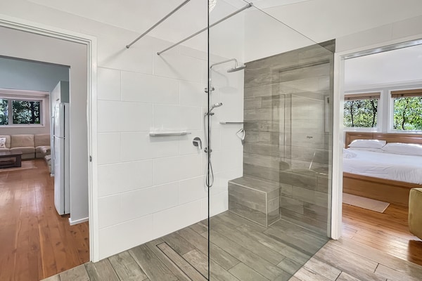 Foto van 3-slaapkamerwoning aan de rivier met ruim terras en barbecue - BathRoom
