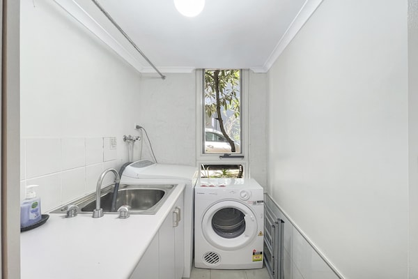 Foto van 3-slaapkamerwoning aan de rivier met ruim terras en barbecue - BathRoom