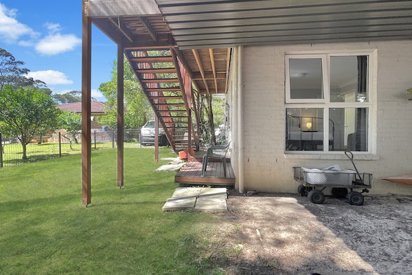 Foto van 3-slaapkamerwoning aan de rivier met ruim terras en barbecue - GardenSummer