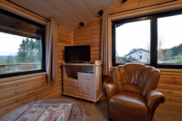 Foto van Chalet met panoramisch uitzicht en omheinde tuin. - Vakantiehuis in Tenneville - LivingRoom