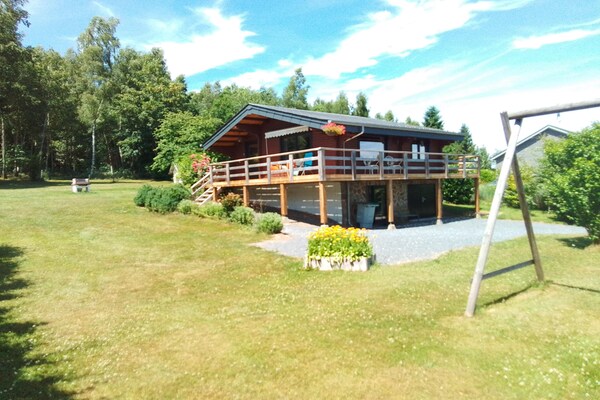 Foto van Chalet met panoramisch uitzicht en omheinde tuin. - Vakantiehuis in Tenneville - ExteriorSummer
