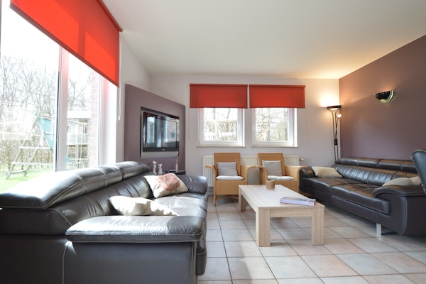 Foto van Leuk groot vakantiehuis, twee afscheidbare gedeeltes - LivingRoom