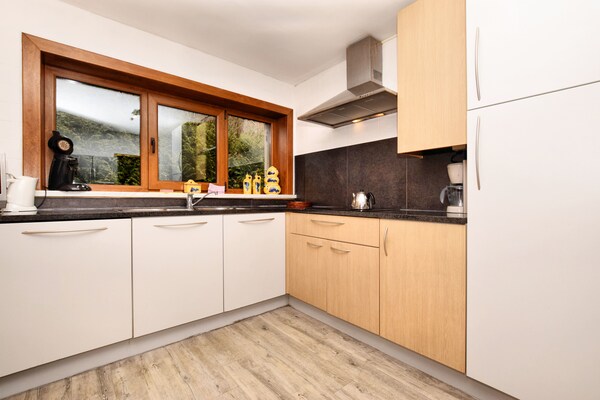 Foto van Durbuy Forest Villa met zwembad - Vakantiehuis in Grandhan (durbuy) - Kitchen