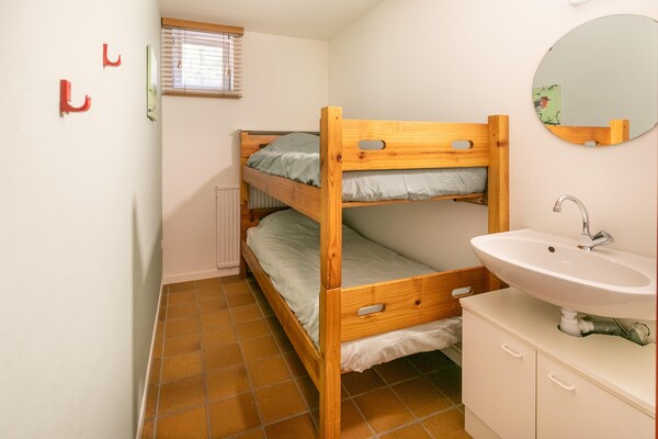 Foto van Vakantiehuis in Lanklaar bij Boswandelingen - Vakantiehuis in Lanklaar - BedRoom
