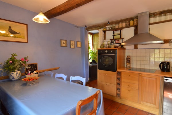Foto van Elegant verblijf, Comblain-Fairon - Vakantiehuis in Comblain-Fairon - Kitchen
