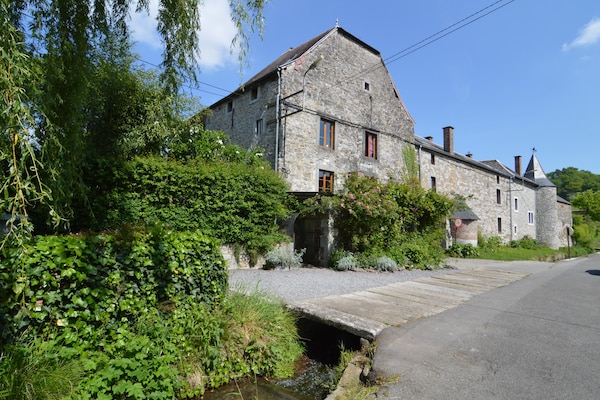 Foto van Elegant verblijf, Comblain-Fairon - Vakantiehuis in Comblain-Fairon - ExteriorSummer