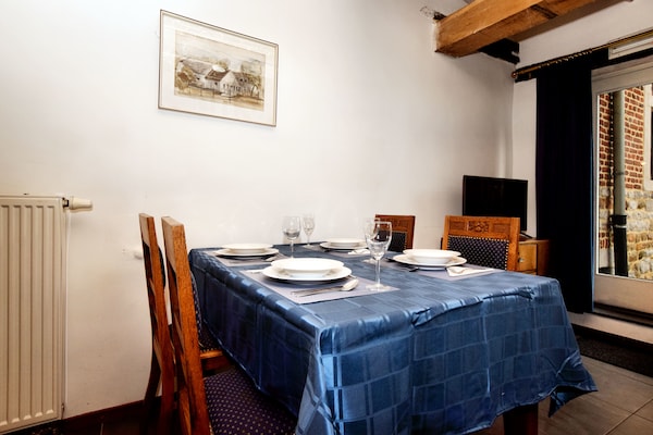 Foto van Combinatie van twee mooie appartementen in monumentale carré-boerderij - DiningRoom