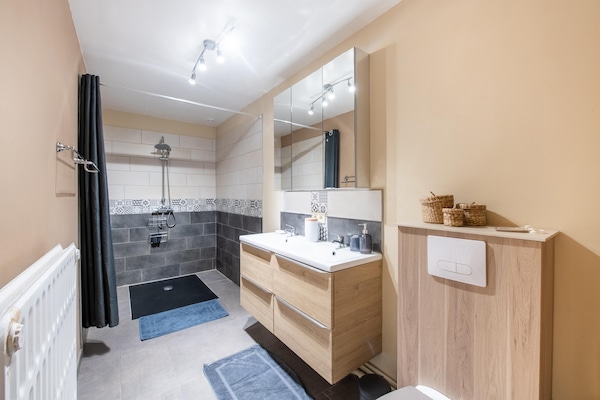 Foto van Gezellig vakantiehuis in Vresse-sur-Semois met terras - BathRoom