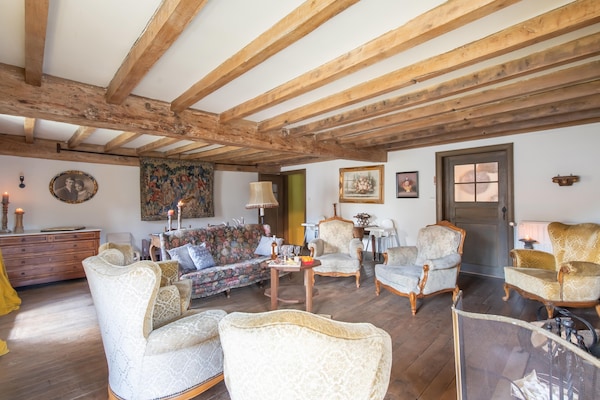 Foto van Gezellig vakantiehuis in Vresse-sur-Semois met terras - LivingRoom