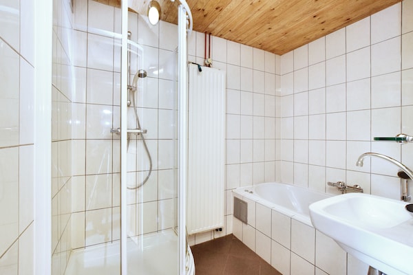 Foto van Rustiek boerderijverblijf in Rogery - Vakantiehuis in Gouvy - BathRoom
