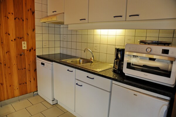 Foto van Vakantiehuis in Vielsalm met Uitzicht op Meer - Vakantiehuis in Vielsalm - Kitchen
